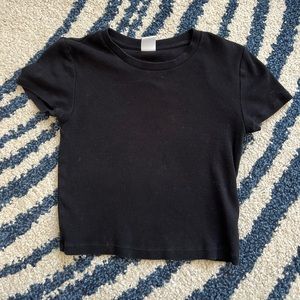 Aritzia TNA Cropped Ribbed Tee Baby tee